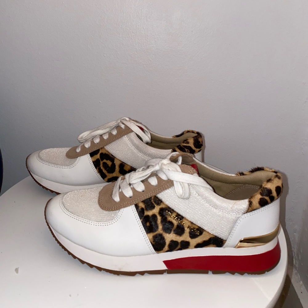 Michael kors women shoes size 7.5